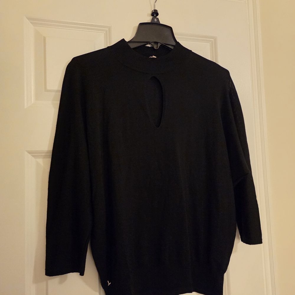 Size Medium Women's Black Sweater LAFAYETTE 148